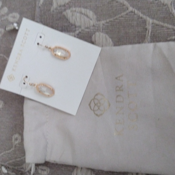 Kendra Scott Dani Gold and Iridescent Earrings with Dustbag - Picture 3 of 3